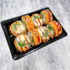 Жареный ролл с угрем и чуккой